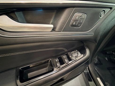 Used 2020 Ford Edge Titanium w/ Equipment Group 301A AWD/4WD image 35