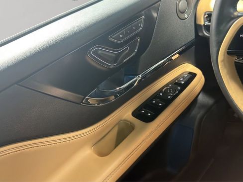 Used 2021 Lincoln Corsair Reserve AWD/4WD image 12
