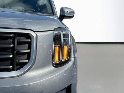 Used 2024 Kia Telluride SX Prestige w/ Towing Package image 10