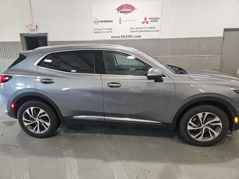 Used 2022 Buick Envision Essence w/ Safety Package FWD image 2