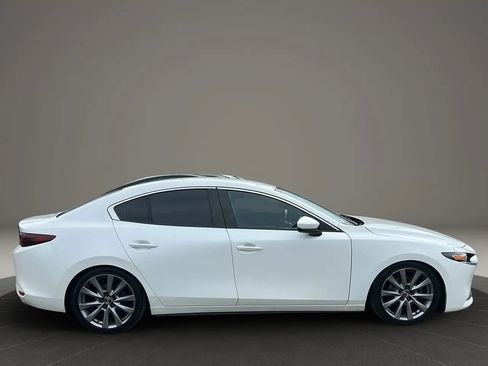Used 2019 MAZDA MAZDA3 AWD Sedan w/ Select Package image 6