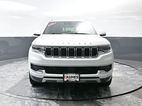 Used 2022 Jeep Wagoneer Series II image 5