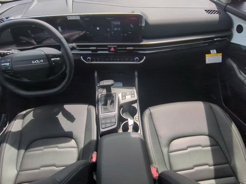 New 2026 Kia Sportage SX FWD image 10