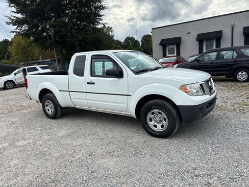 Used 2016 Nissan Frontier S w/ S Preferred Package image 6