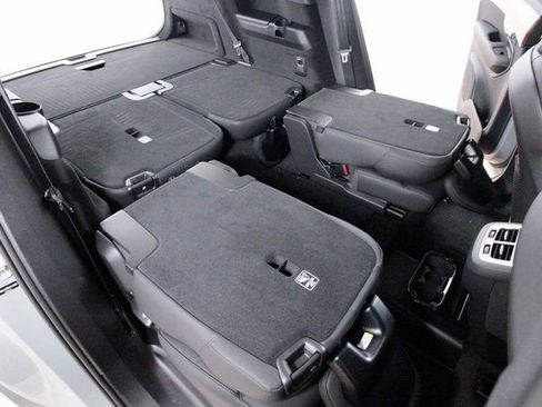 Certified 2025 Volvo XC90 B6 Plus w/ Protection Package Premier image 32