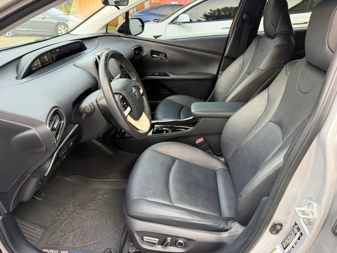 Used 2017 Toyota Prius Prime Premium FWD image 15
