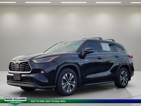 Used 2021 Toyota Highlander XLE FWD image 8