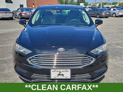 Used 2018 Ford Fusion S image 2