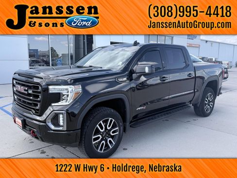 Used 2021 GMC Sierra 1500 AT4 w/ AT4 Value Package AWD/4WD image 2