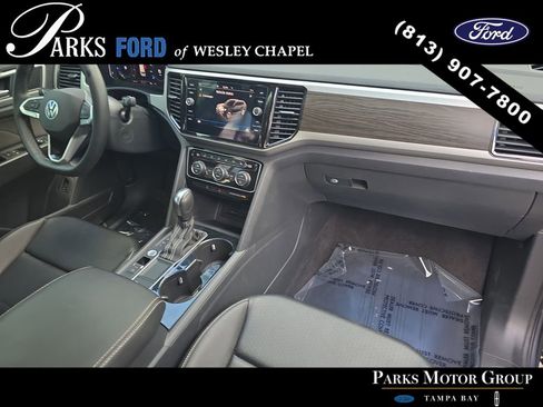 Used 2023 Volkswagen Atlas SE w/ Panoramic Sunroof Package FWD image 10