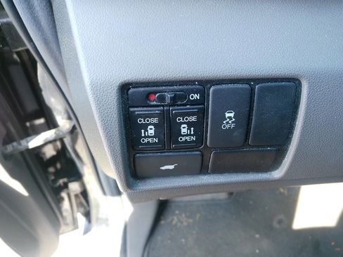 Used 2013 Honda Odyssey EX-L image 22