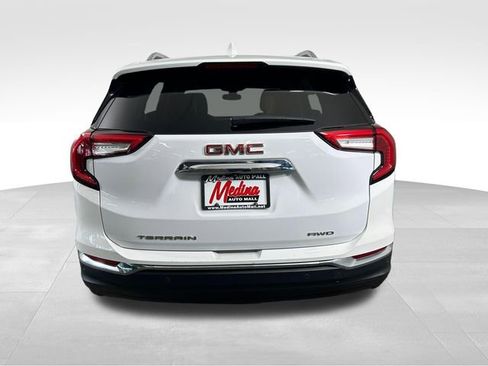Used 2022 GMC Terrain SLT w/ Infotainment Package II AWD/4WD image 6