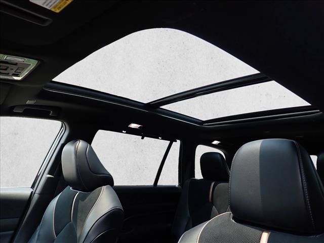 Certified 2025 Toyota Grand Highlander AWD Hybrid image 16
