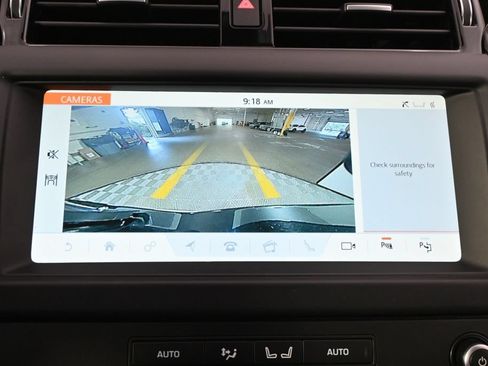 Used 2020 Land Rover Discovery Landmark AWD/4WD image 31