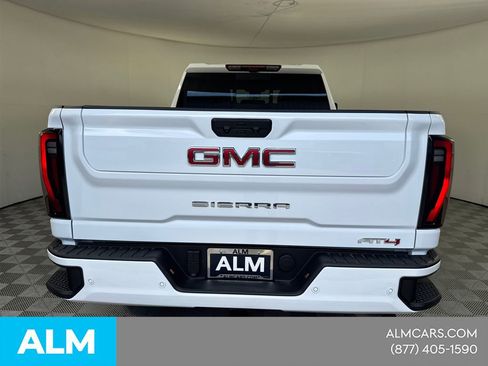 Used 2025 GMC Sierra 2500 AT4 w/ AT4 Premium Plus Package AWD/4WD image 9
