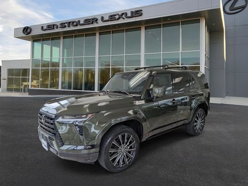 Used 2024 Lexus GX 550 w/ Accessory Package (2T) AWD/4WD image 7
