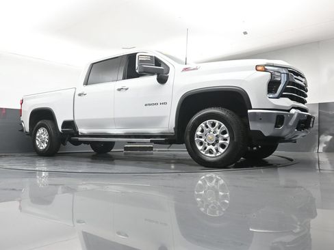 Used 2024 Chevrolet Silverado 2500 LTZ w/ LTZ Plus Package AWD/4WD image 25