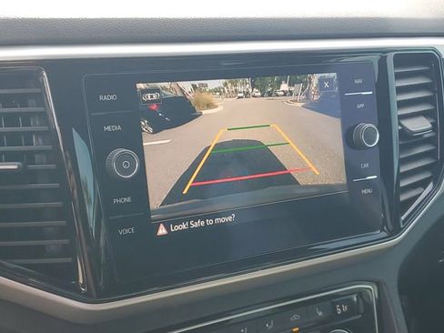 Used 2021 Volkswagen Atlas Cross Sport SEL image 27