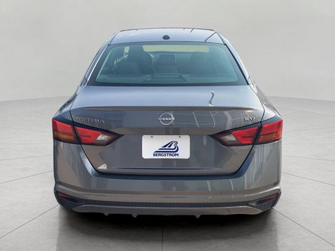 Used 2024 Nissan Altima 2.5 SV FWD image 6