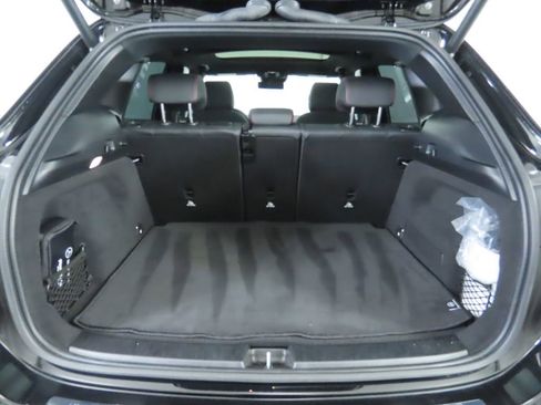 Certified 2025 Mercedes-Benz GLA 250 image 28