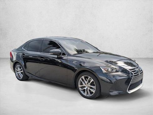 Used 2019 Lexus IS 300 image 3
