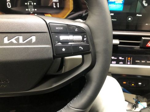 New 2026 Kia Sportage EX FWD image 25