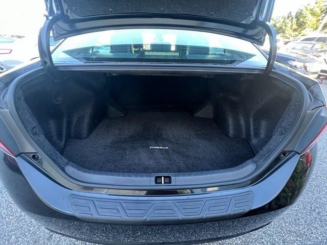 Used 2017 Toyota Corolla SE w/ Carpet Mat Package (TMS) FWD image 19