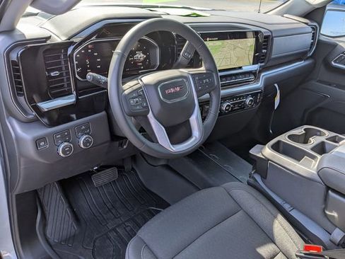 New 2026 GMC Sierra 1500 SLE image 16