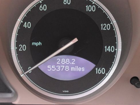 Used 2004 Mercedes-Benz SL 500 w/ Comfort Pkg image 3