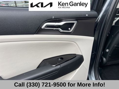 Used 2025 Kia Sportage EX image 49