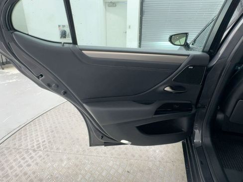 Certified 2024 Lexus ES 300h F Sport w/ Accessory Package (Z2) image 30