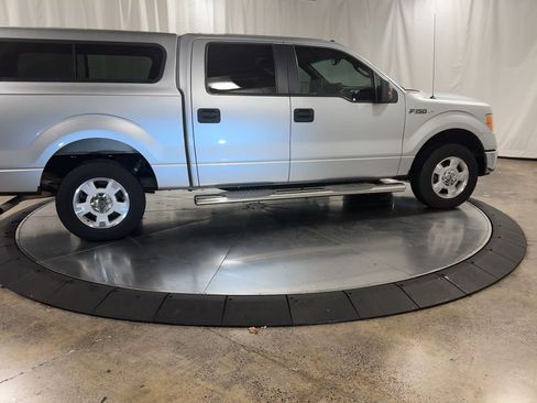 Used 2010 Ford F150 XLT image 2