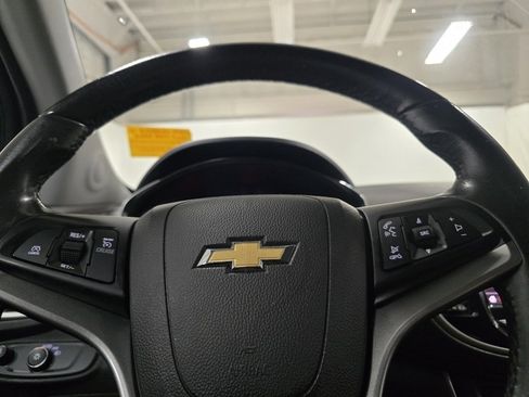 Used 2020 Chevrolet Trax LT w/ LT Convenience Package image 23