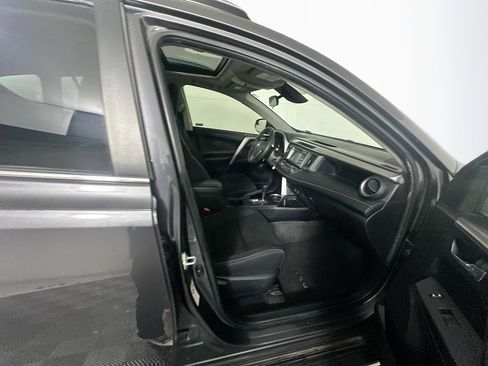 Used 2017 Toyota RAV4 XLE image 31