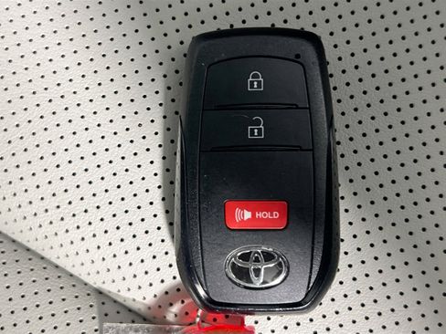 Used 2026 Toyota Prius XLE image 36