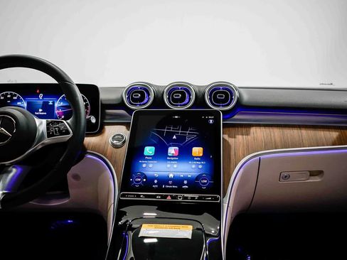 Used 2025 Mercedes-Benz C 300 Sedan image 13