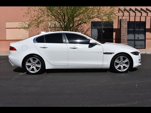 Used 2019 Jaguar XE Premium RWD image 1