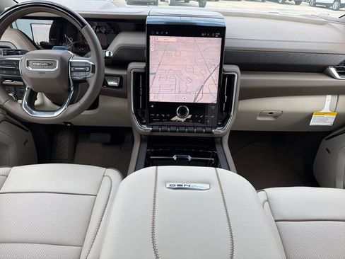 New 2026 GMC Yukon XL Denali w/ Denali Reserve Package AWD/4WD image 9