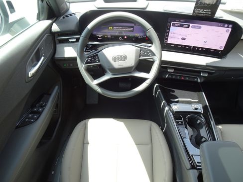 New 2026 Audi Q3 quattro 2.0T AWD/4WD image 5