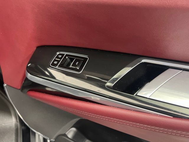 Used 2026 Cadillac Escalade Luxury w/ LPO, Floor Liner Package AWD/4WD image 30