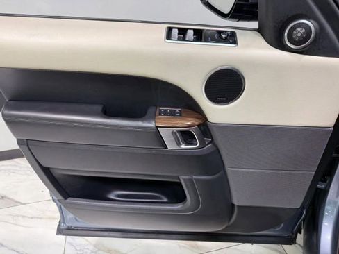 Used 2019 Land Rover Range Rover Sport HSE image 12