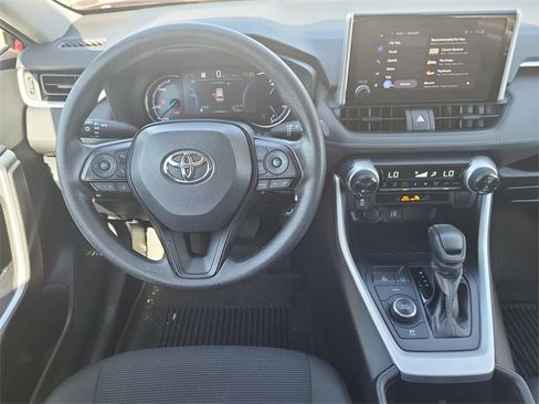 Used 2024 Toyota RAV4 LE image 22