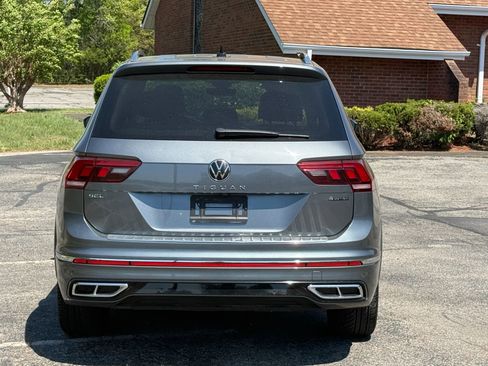 Used 2022 Volkswagen Tiguan SEL R-Line AWD/4WD image 5