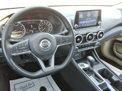 Used 2022 Nissan Sentra SV FWD image 12