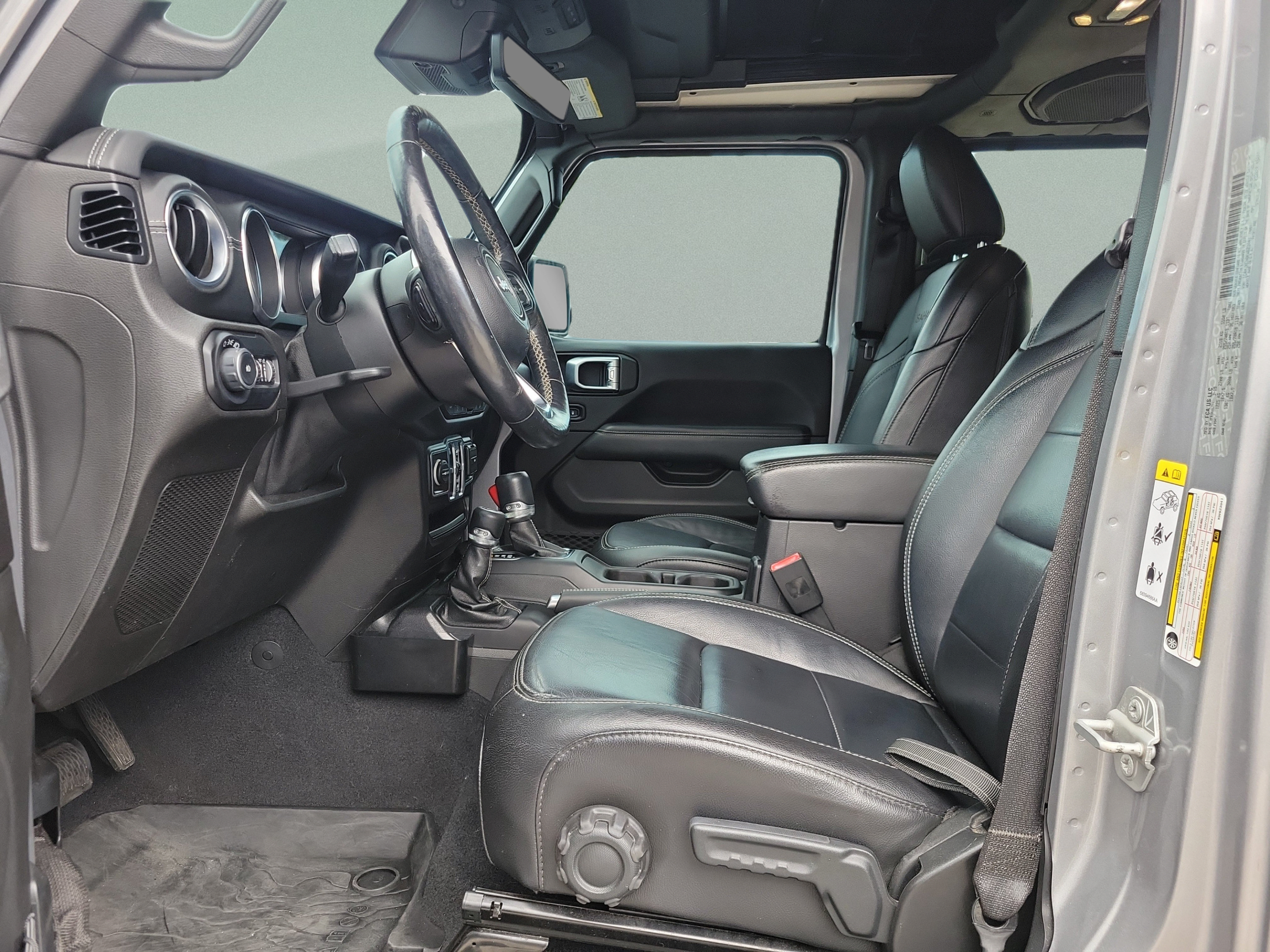 Used 2019 Jeep Wrangler Unlimited Sahara AWD/4WD image 17