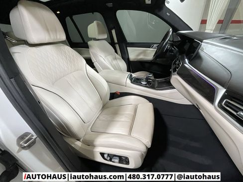 Used 2021 BMW X5 M50i w/ Executive Package image 19