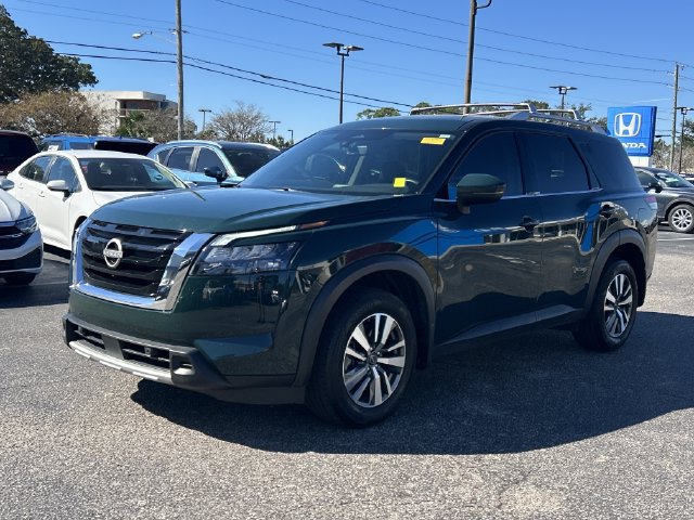 Used 2025 Nissan Pathfinder SL FWD image 8