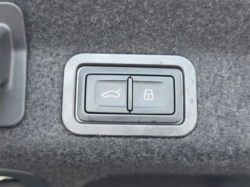 Certified 2025 Audi A6 3.0T Premium w/ Convenience Plus Package image 27
