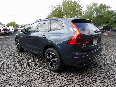 New 2026 Volvo XC60 B5 Core w/ Climate Package image 7