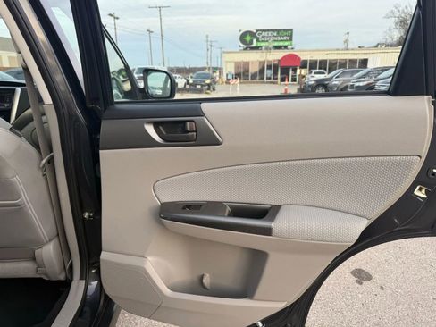 Used 2011 Subaru Forester 2.5X w/ Alloy Wheel Value Pkg image 12